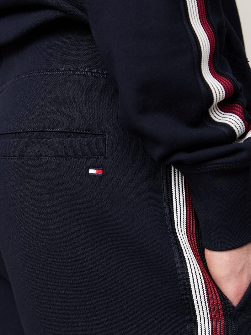 Cumpăra TOMMY HILFIGER Pantaloni  albastru marin / roșu carmin / alb