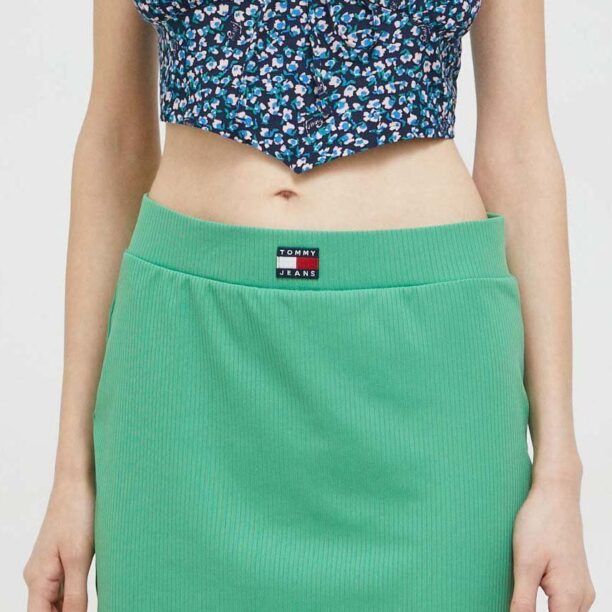 Tommy Jeans fusta culoarea verde