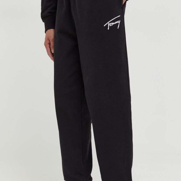 Tommy Jeans pantaloni de trening din bumbac culoarea negru