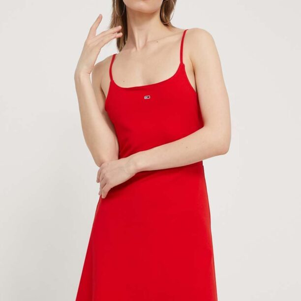 Tommy Jeans rochie culoarea roșu