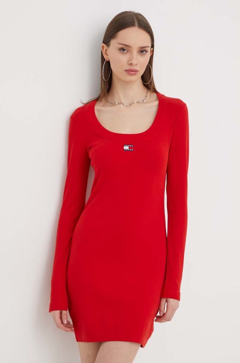 Tommy Jeans rochie culoarea roșu