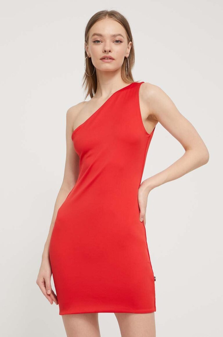 Tommy Jeans rochie culoarea roșu