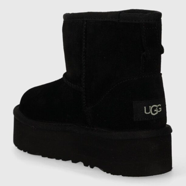 UGG cizme de zapada din piele intoarsa CLASSIC MINI PLATFORM culoarea negru preţ