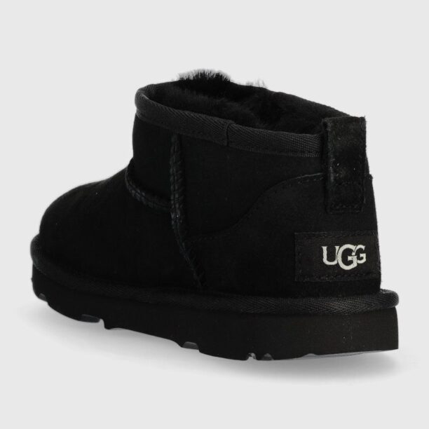 UGG cizme de zapada din piele intoarsa Classic Ultra Mini culoarea negru preţ