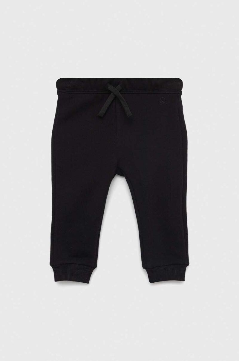 United Colors of Benetton pantaloni de trening din bumbac pentru copii culoarea negru