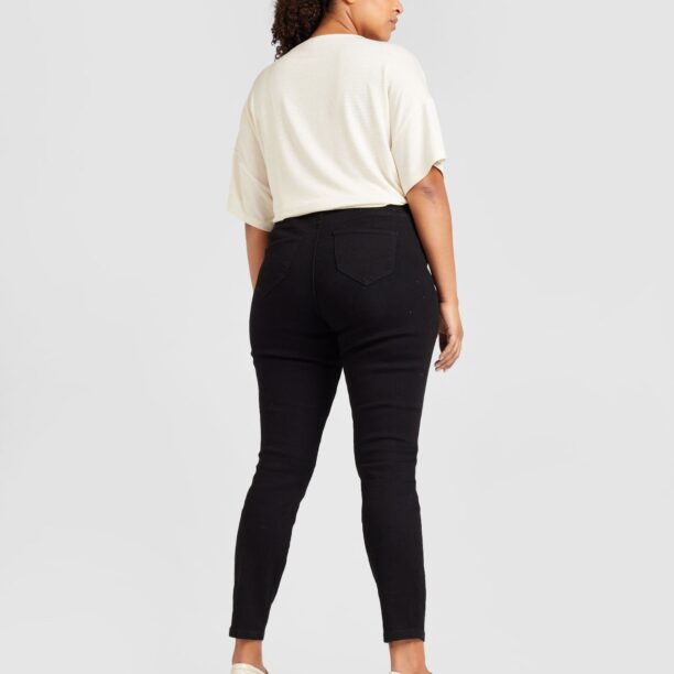 Cumpăra Vero Moda Curve Jeans 'VMCELLY'  negru