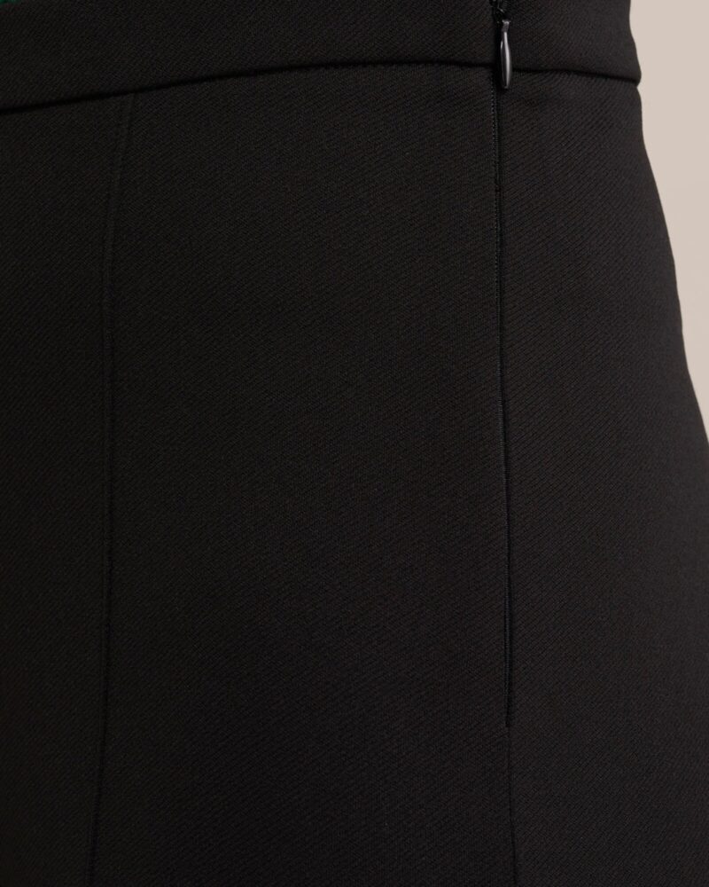 Preţ WE Fashion Pantaloni  negru