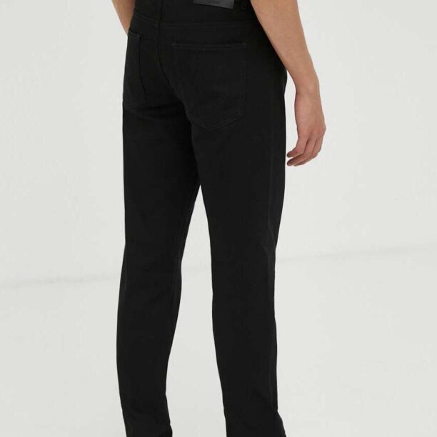 culoarea negru 0627-15012