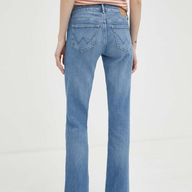 Wrangler jeansi Bootcut femei medium waist preţ