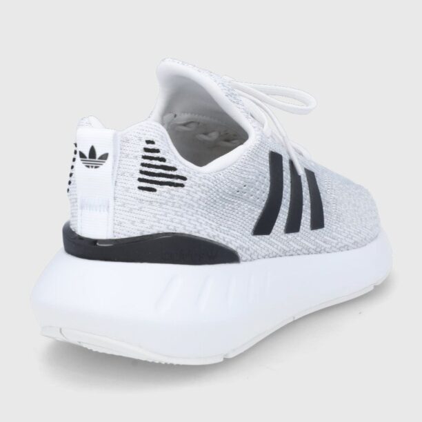 adidas Originals - Pantofi Swift Run 22 GV7969 GV7969-CRWHT/BLK preţ