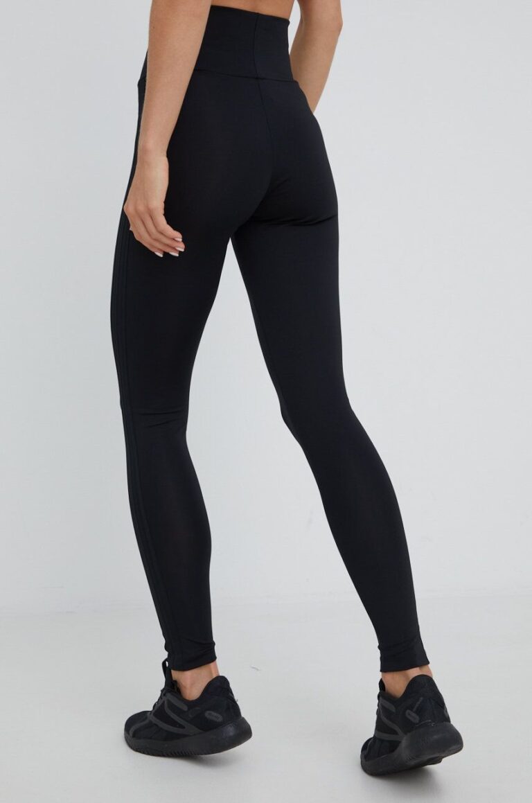 culoarea negru