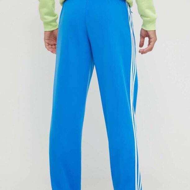 adidas Originals pantaloni de trening cu imprimeu  IJ7056 preţ