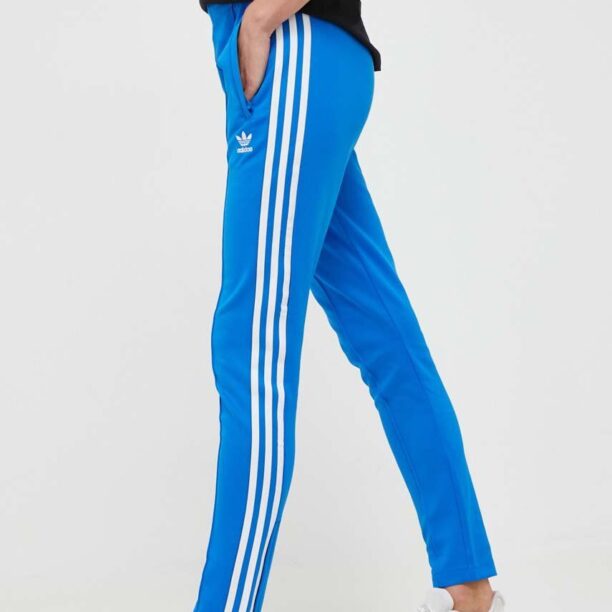 adidas Originals pantaloni de trening cu imprimeu  IL8817