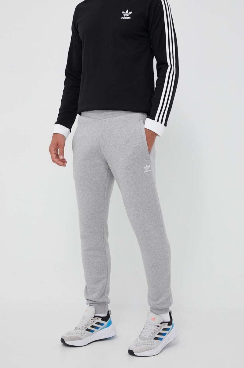 adidas Originals pantaloni de trening culoarea gri