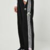 adidas Originals pantaloni de trening culoarea negru