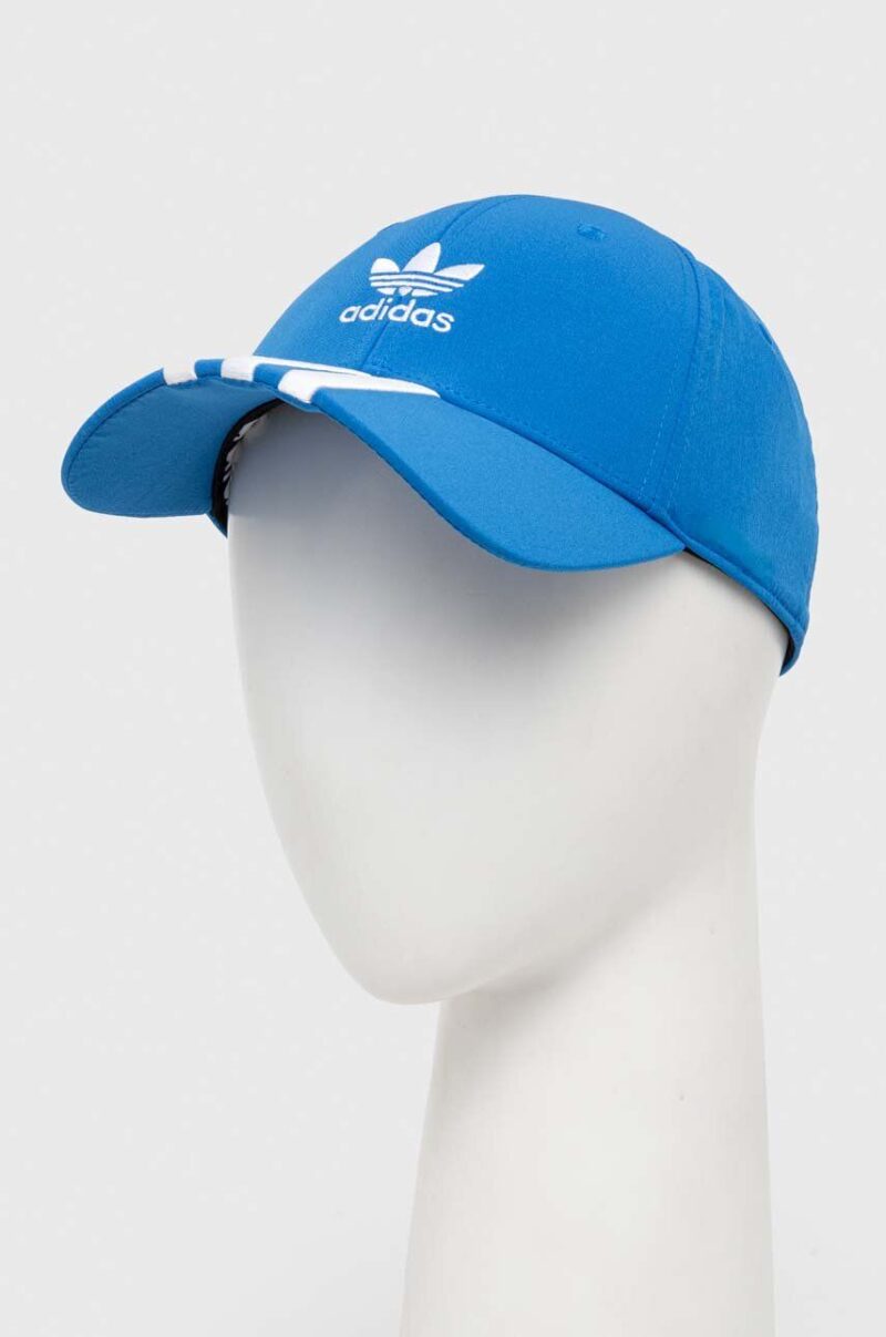 adidas Originals șapcă cu imprimeu  IS1626