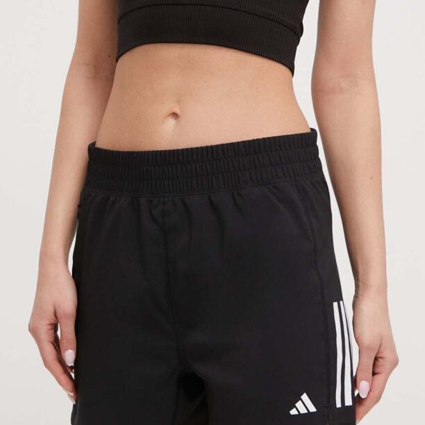 adidas Performance pantaloni scurți de alergare Own the Run culoarea negru