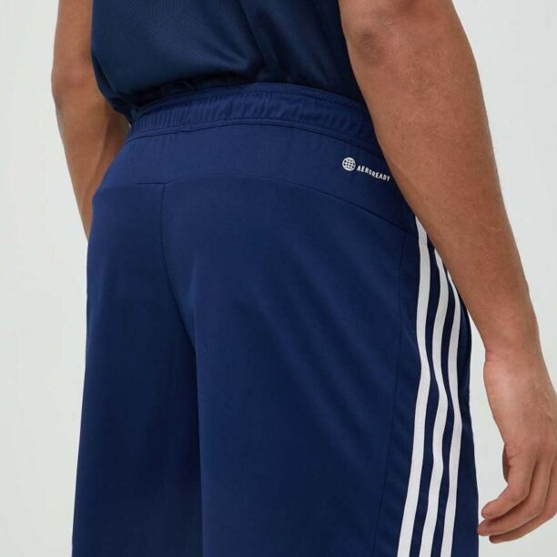 adidas Performance pantaloni scurți de antrenament Train Essentials culoarea albastru marin preţ