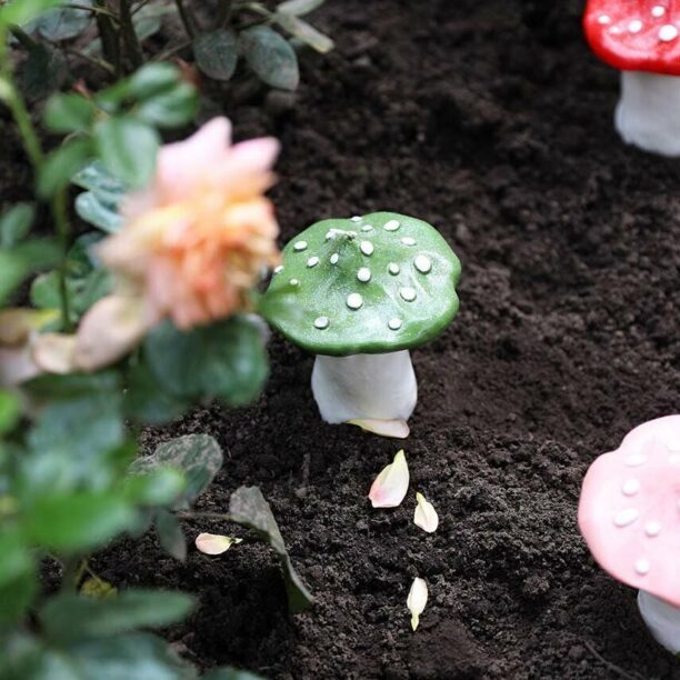 &k amsterdam lumânare decorativă Mushroom Dots preţ