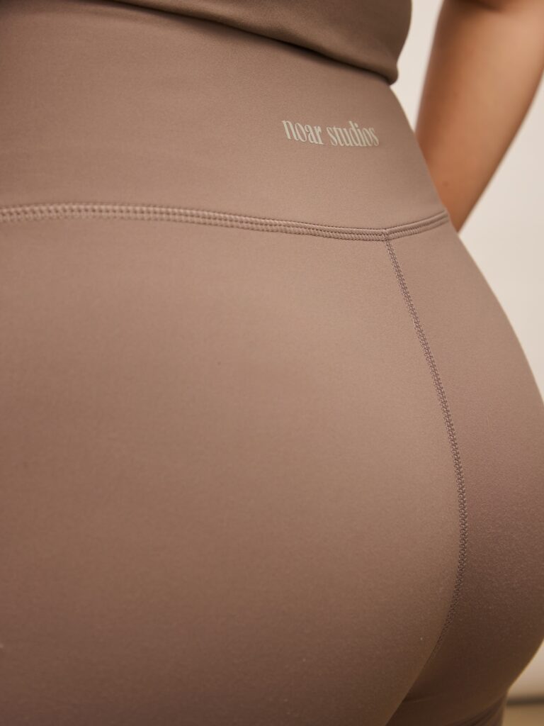 Preţ noar studios Leggings  gri taupe