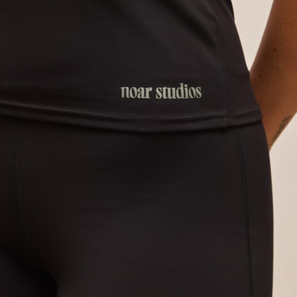 Original noar studios Top  negru