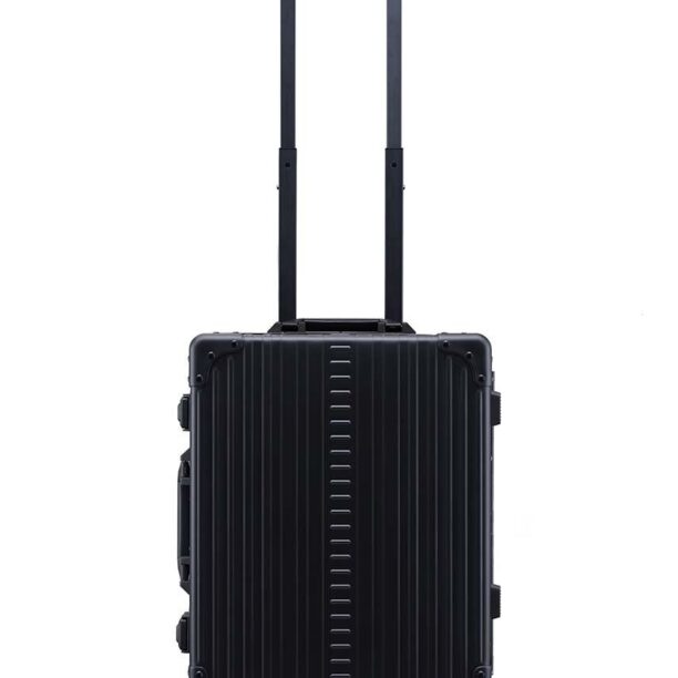 ALEON valiza 21" International Carry-On culoarea negru