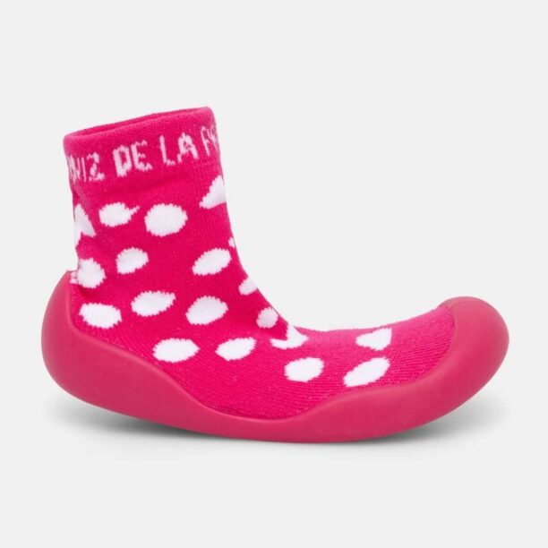 Agatha Ruiz de la Prada culoarea roz