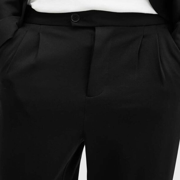 culoarea negru