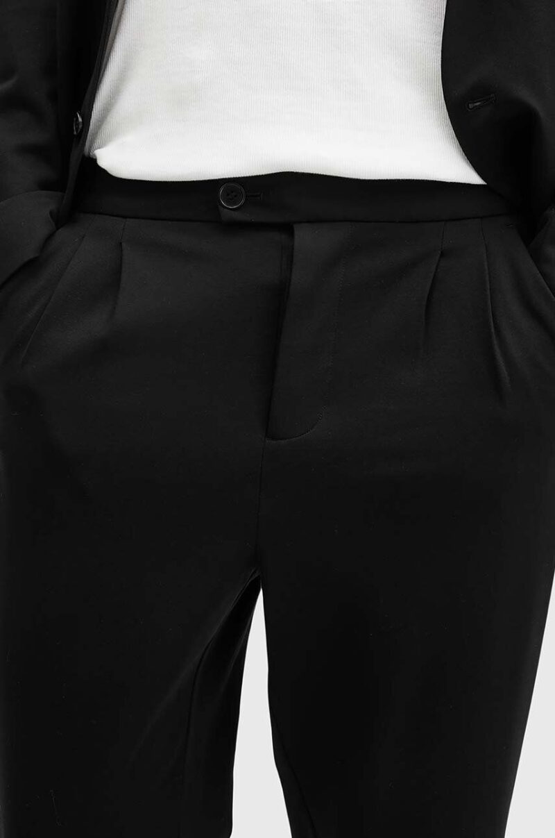 culoarea negru