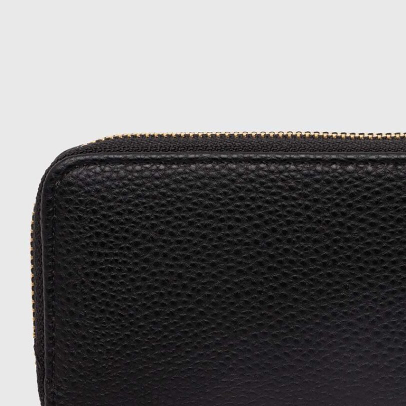 culoarea negru