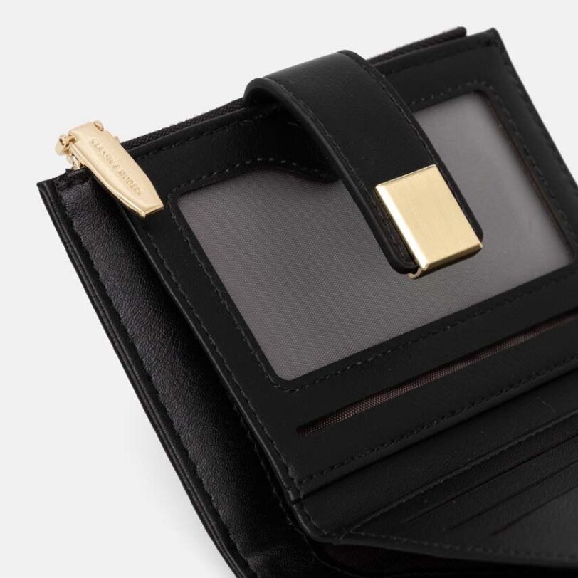 culoarea negru