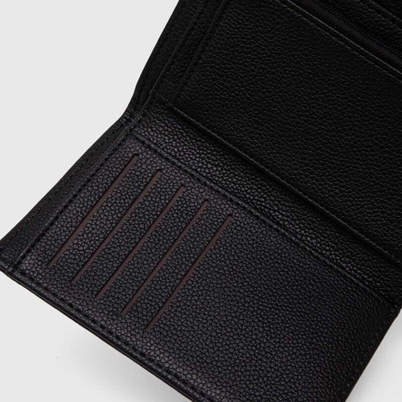 culoarea negru
