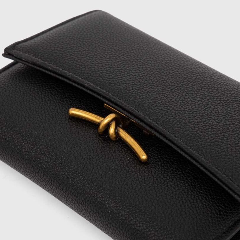 culoarea negru