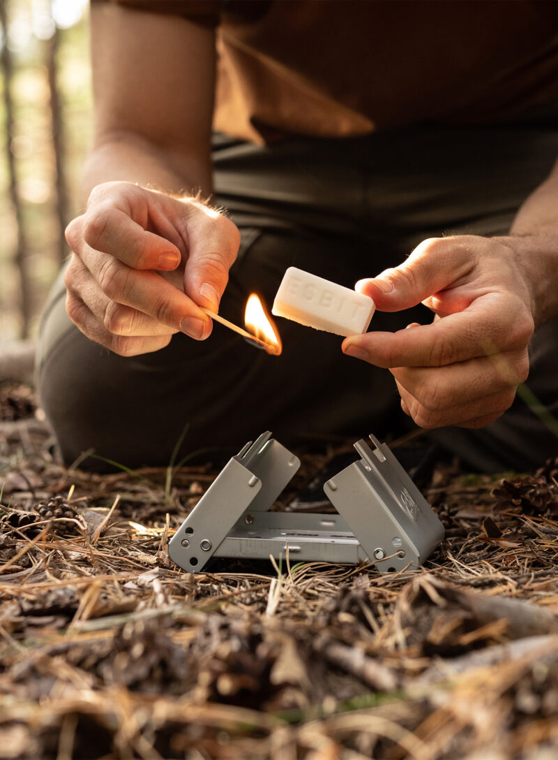 Aragaz de voiaj Esbit Pocket Stove w/Windshield 2 x 27g preţ