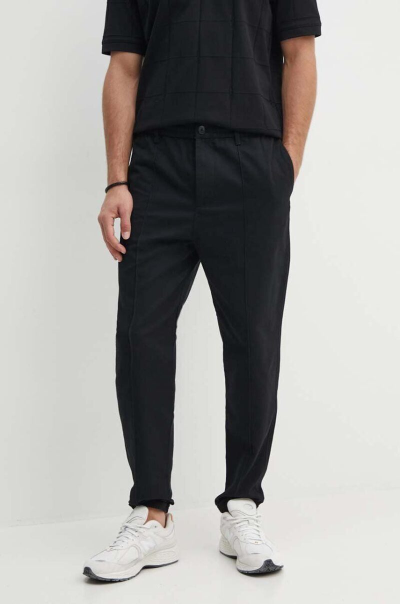 Armani Exchange pantaloni de bumbac culoarea negru