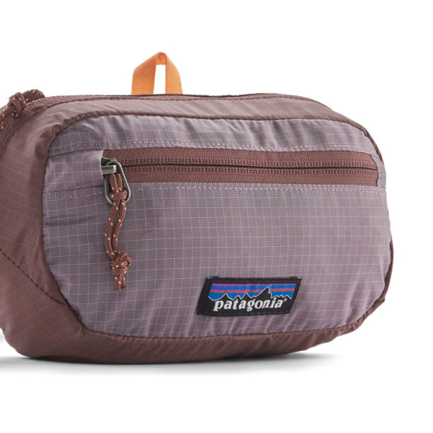 Borsetă de sold Patagonia Ultralight Black Hole Mini Hip Pack - dulse mauve preţ