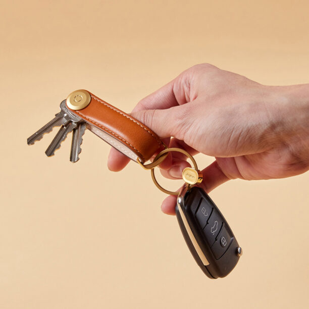 Original Breloc Orbitkey Leather Key+Ring V2 - cognac/tan