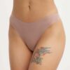 Chantelle tanga culoarea roz