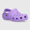 Crocs slapi copii Classic Clog culoarea violet