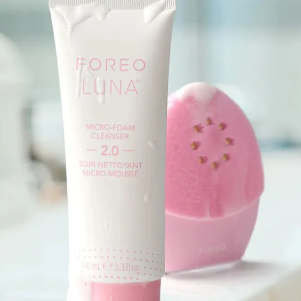 FOREO spumă hrănitoare de curățare a feței LUNA Micro-Foam Cleanser 2.0 100ml GL preţ