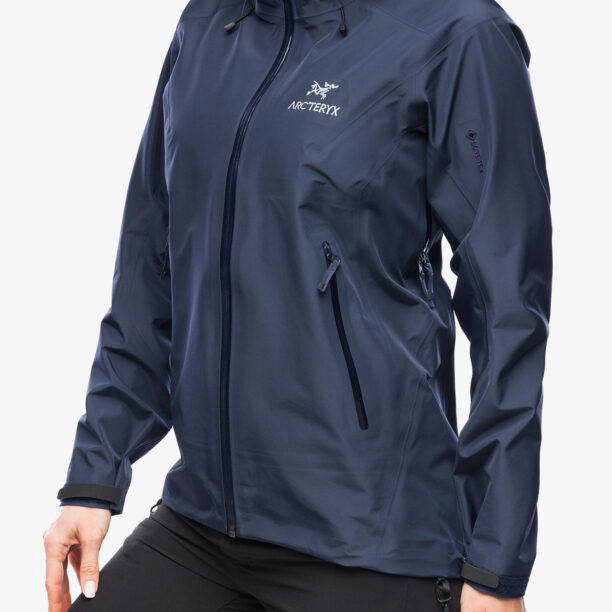 Cumpăra Geaca GORE-TEX femei Arcteryx Beta LT Jacket - black sapphire