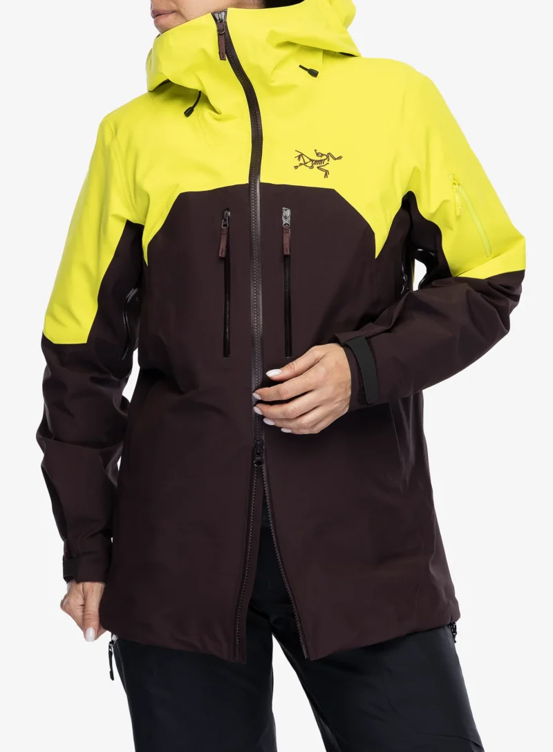 Preţ Geaca GORE-TEX femei Arcteryx Rush Jacket - euphoria/phantasm