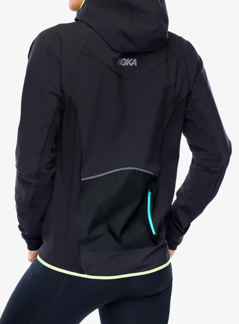 Preţ Geaca alergare Hoka SkyGlow Half-Zip - black