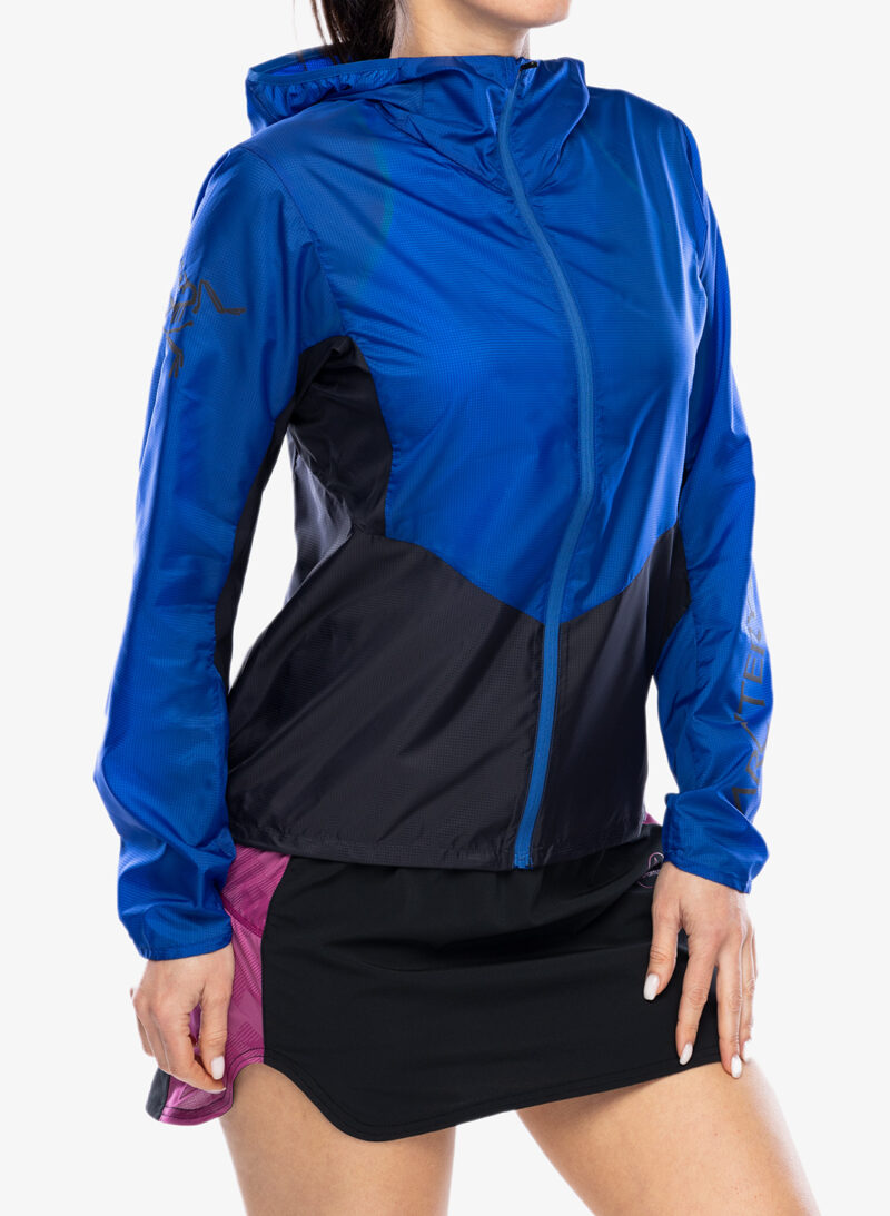 Cumpăra Geaca alergare femei Arcteryx Norvan Windshell Hoody - vitality/black sapphire