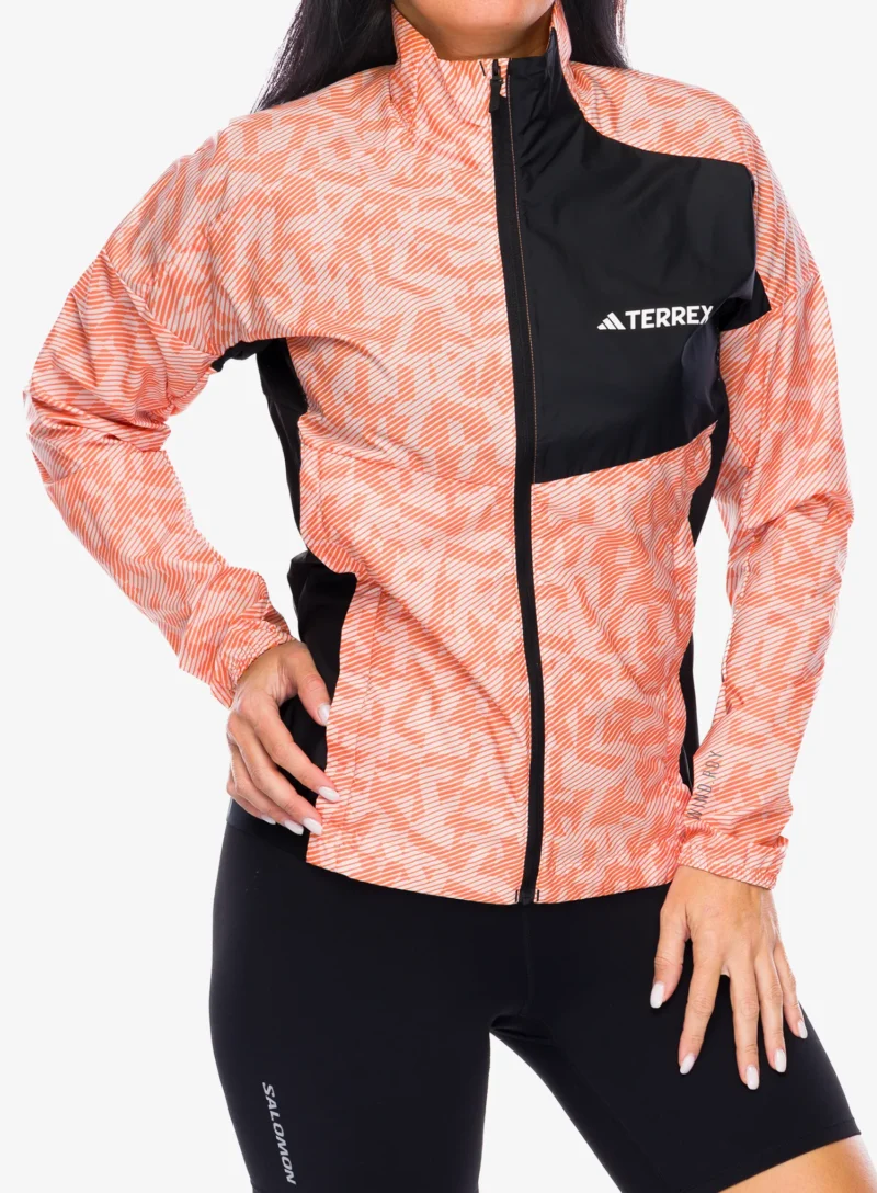 Geaca alergare femei adidas TERREX Trail Running Wind Jacket - putty mauve/amber tint