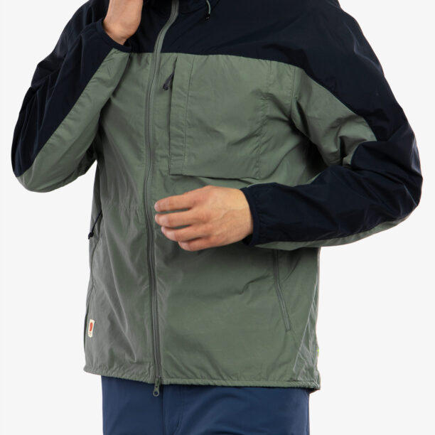 Cumpăra Geaca barbati Fjallraven High Coast Wind Jacket M - patina green/navy