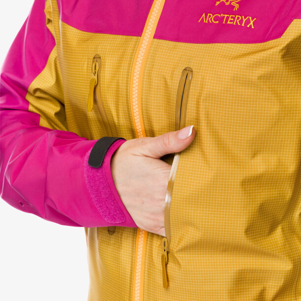 Preţ Geaca de munte femei Arcteryx Alpha Jacket - yukon/amaranthus/edziza