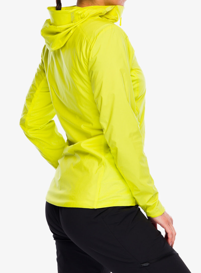 Preţ Geaca hibridă femei Arcteryx Atom Lightweight Hoody - euphoria