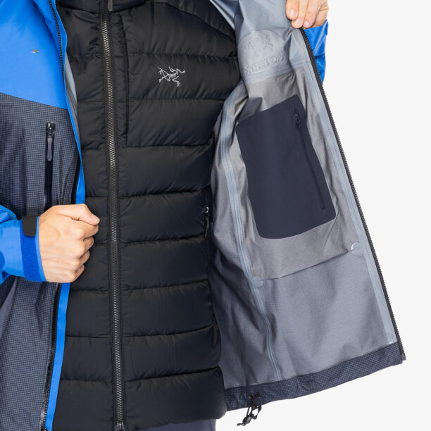 Preţ Geaca impermeabila Arcteryx Alpha Jacket - lt vitality/black sapphire