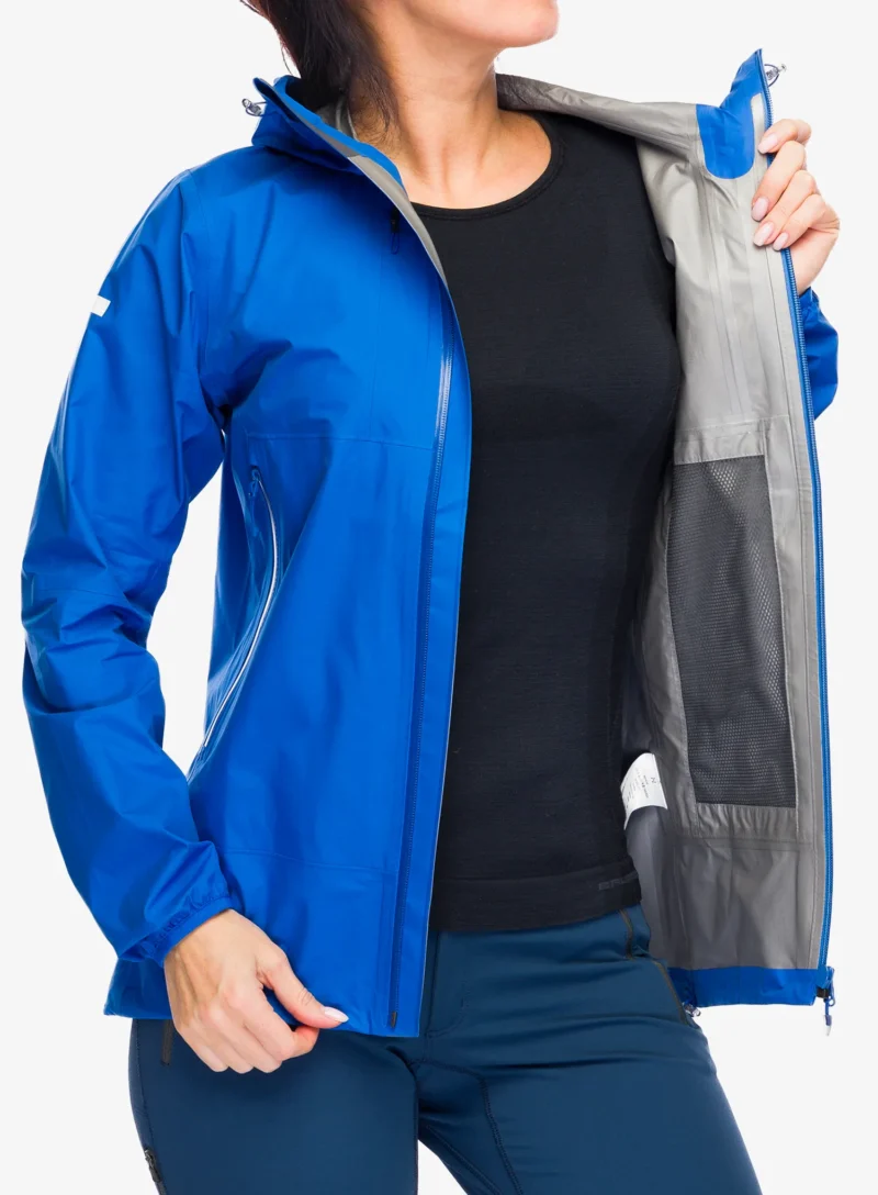 Preţ Geaca impermeabila femei Haglofs L.I.M GTX Jacket - electric blue